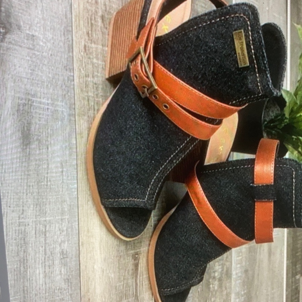 Extreme by Eddie Marc blue denim sandal block heels